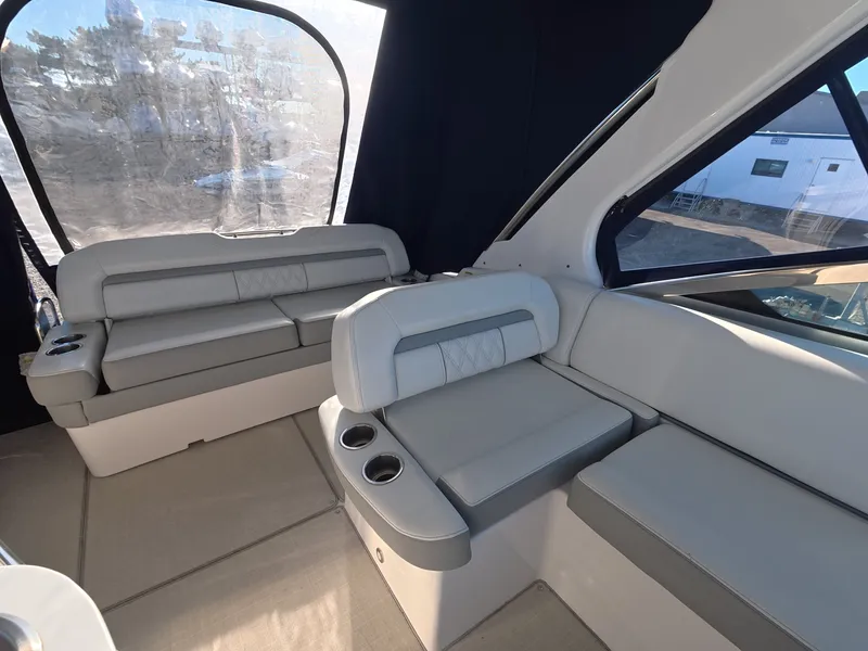 Slide: The Image of Regal 33 XO 2022 - 9