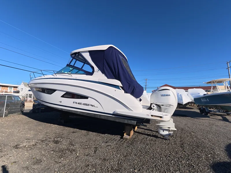 Slide: The Image of Regal 33 XO 2022 - 2