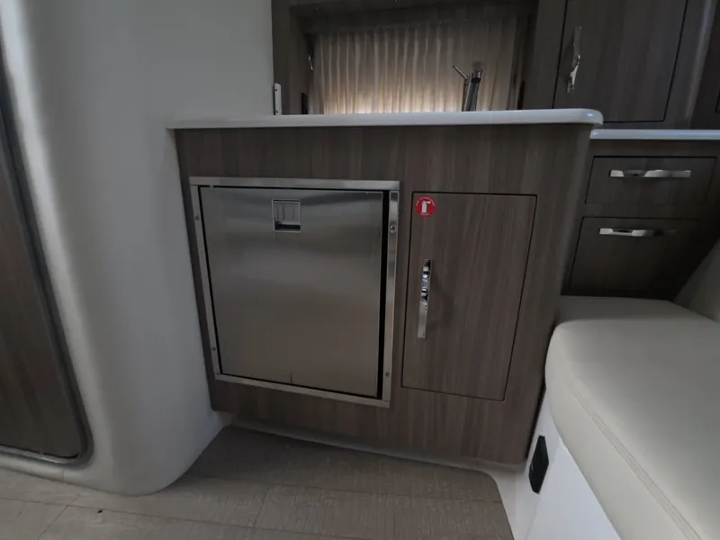 Slide: The Image of Regal 33 XO 2022 - 28