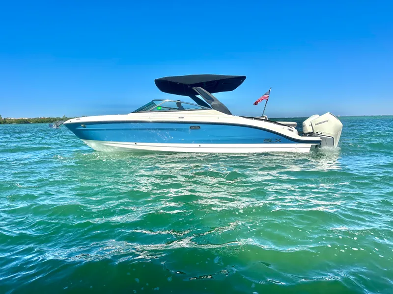 The Image of Sea Ray SLX 280 OUTBOARD 2025 - undefined