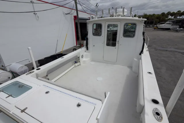 Slide: The Image of OTHER USED BOATS 2520 PARKER SPORT CABIN 2022 - 14