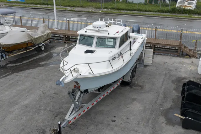 Slide: The Image of OTHER USED BOATS 2520 PARKER SPORT CABIN 2022 - 1