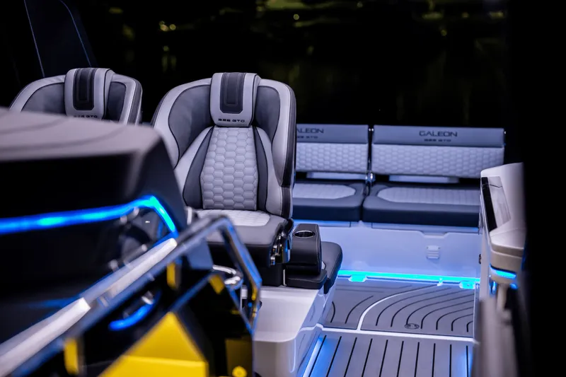 Slide: The Image of Galeon 335 GTO 2026 - 85