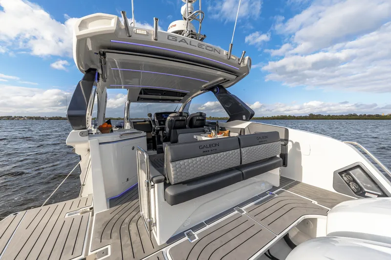 Slide: The Image of Galeon 335 GTO 2026 - 120