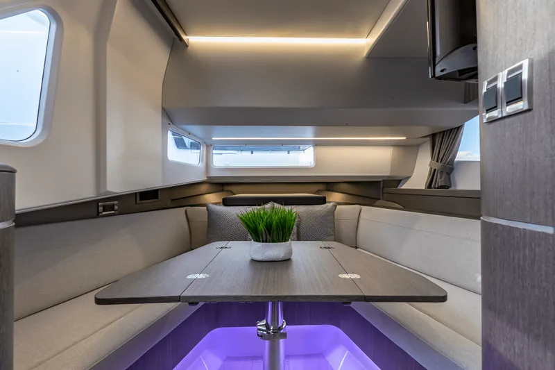 Slide: The Image of Galeon 335 GTO 2026 - 87