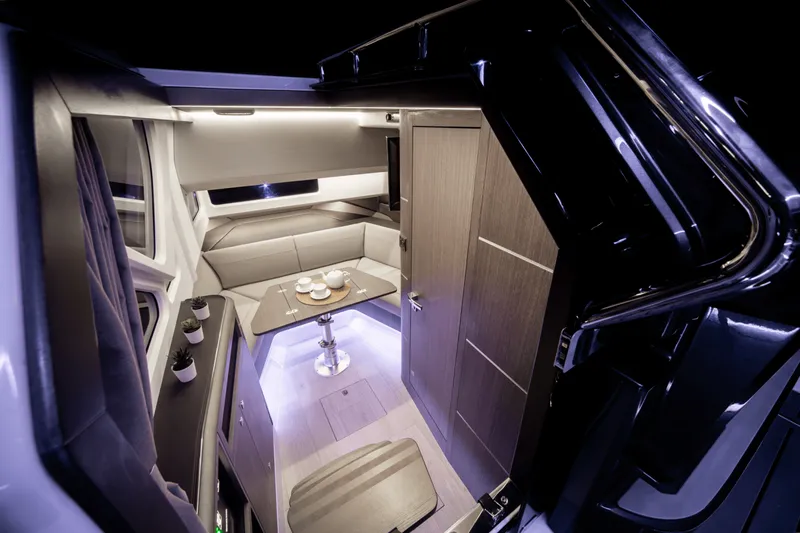 Slide: The Image of Galeon 335 GTO 2026 - 15