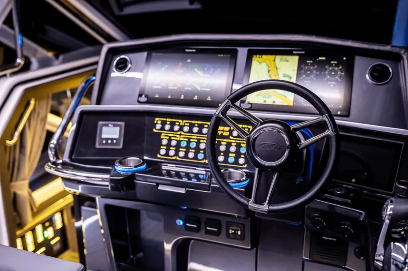 Slide: The Image of Galeon 335 GTO 2026 - 42