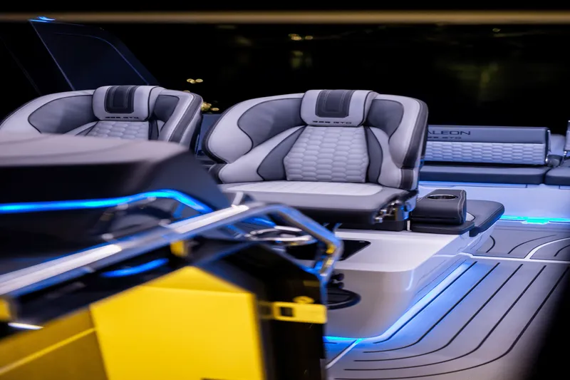 Slide: The Image of Galeon 335 GTO 2026 - 67