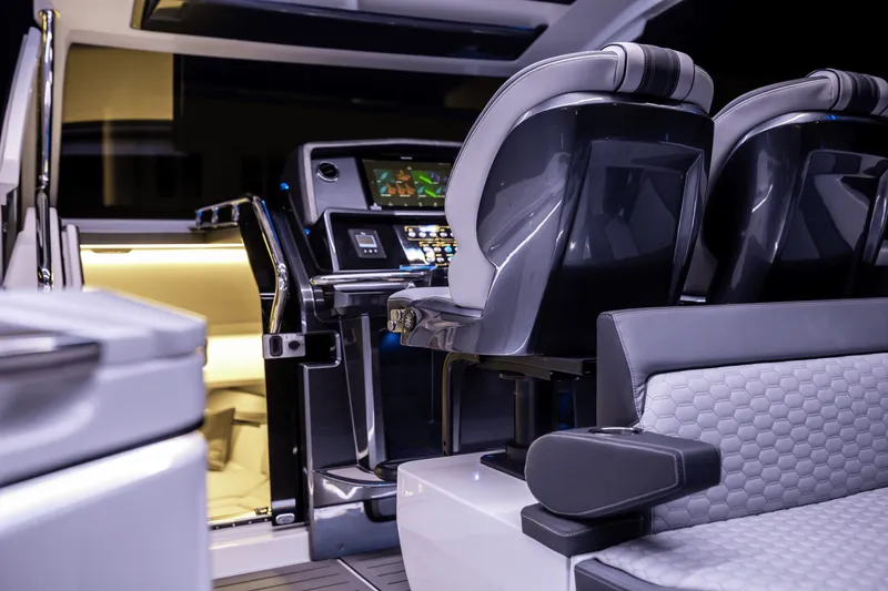 Slide: The Image of Galeon 335 GTO 2026 - 48