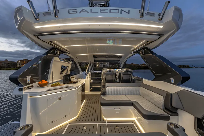 Slide: The Image of Galeon 335 GTO 2026 - 97