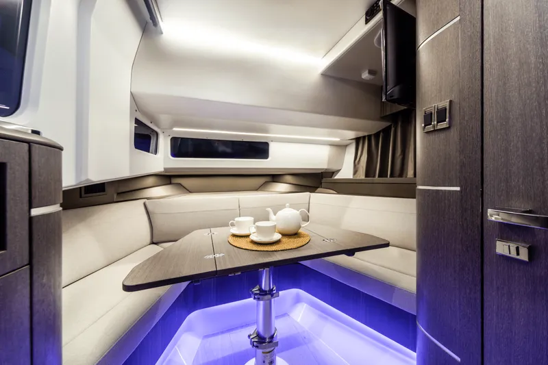 Slide: The Image of Galeon 335 GTO 2026 - 16