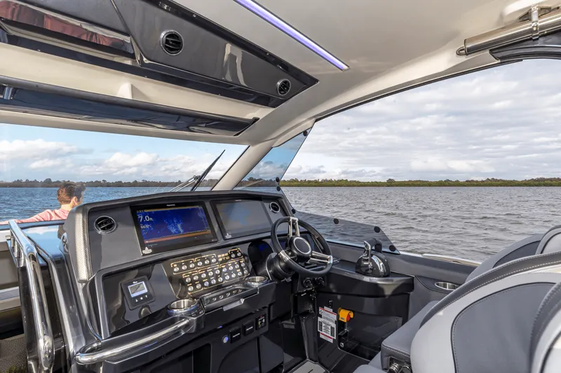 Slide: The Image of Galeon 335 GTO 2026 - 118