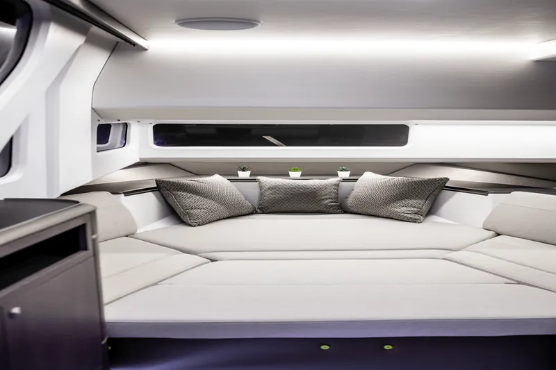 Slide: The Image of Galeon 335 GTO 2026 - 47