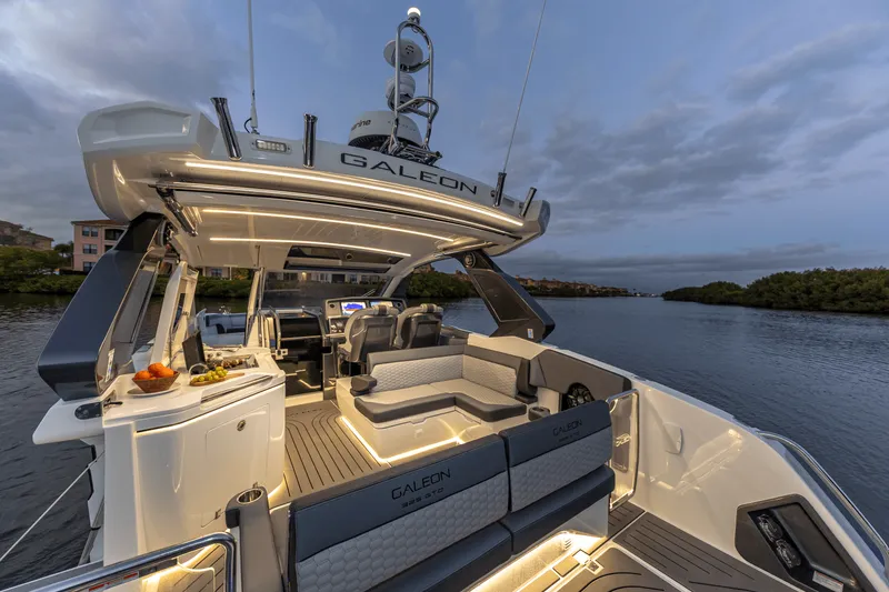 Slide: The Image of Galeon 335 GTO 2026 - 96