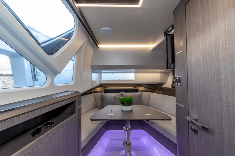 Slide: The Image of Galeon 335 GTO 2026 - 86