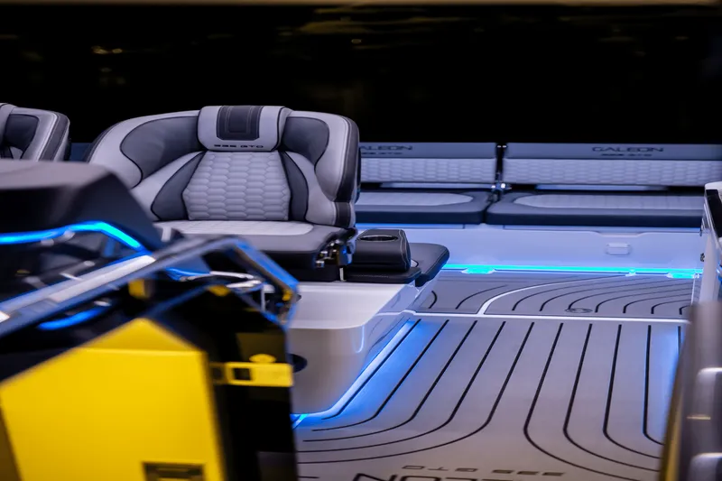Slide: The Image of Galeon 335 GTO 2026 - 84