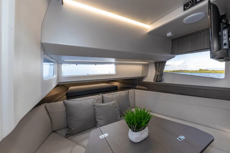 Slide: The Image of Galeon 335 GTO 2026 - 88