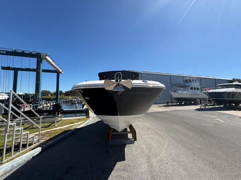 Slide: The Image of Sea Ray 29 SDX 2021 - 4