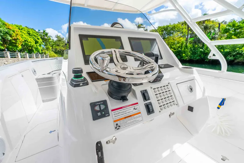 Slide: The Image of Intrepid 375 NOMAD FE 2024 - 21