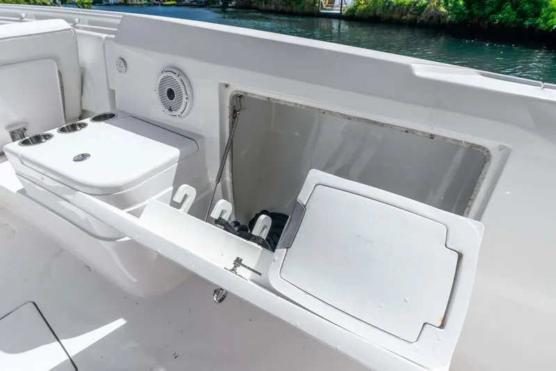 Slide: The Image of Intrepid 375 NOMAD FE 2024 - 18