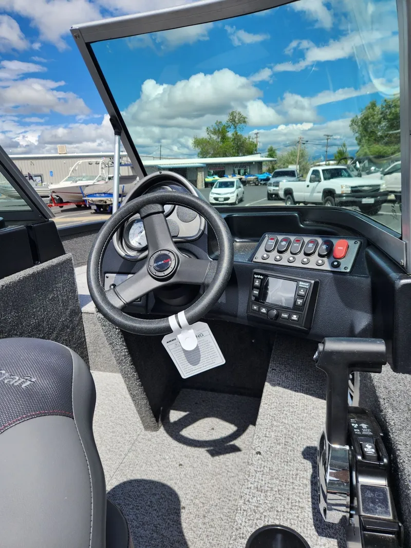 Slide: The Image of Alumacraft Classic 165 Sport 2026 - 3