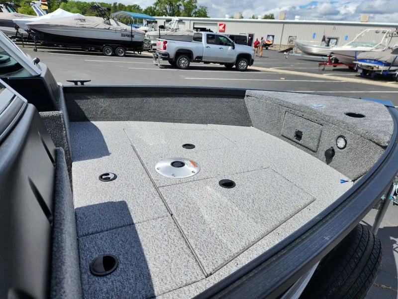 Slide: The Image of Alumacraft Classic 165 Sport 2026 - 4