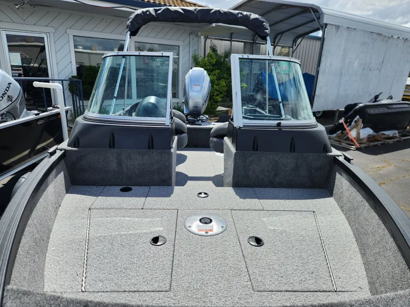 Slide: The Image of Alumacraft Classic 165 Sport 2026 - 5
