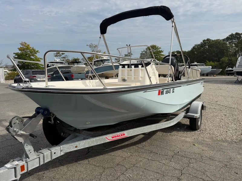 Slide: The Image of Boston Whaler 170 MONTAUK 2023 - 6