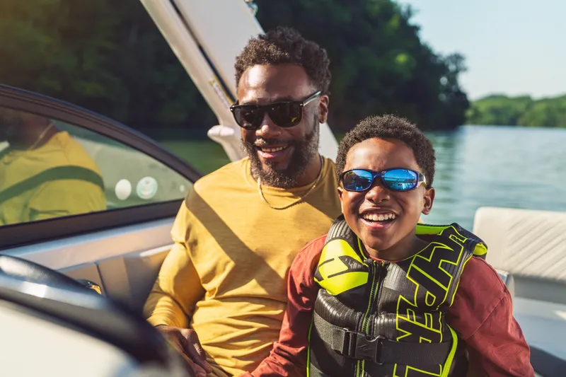 Slide: The Image of Sea Ray SDX 230 Outboard 2027 - 14