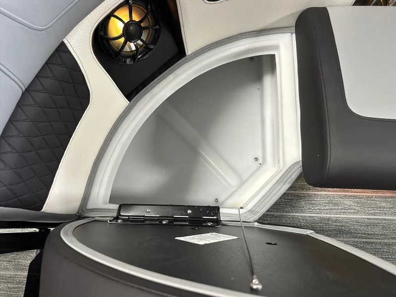 Slide: The Image of Premier 230SOLARIS 2027 - 44