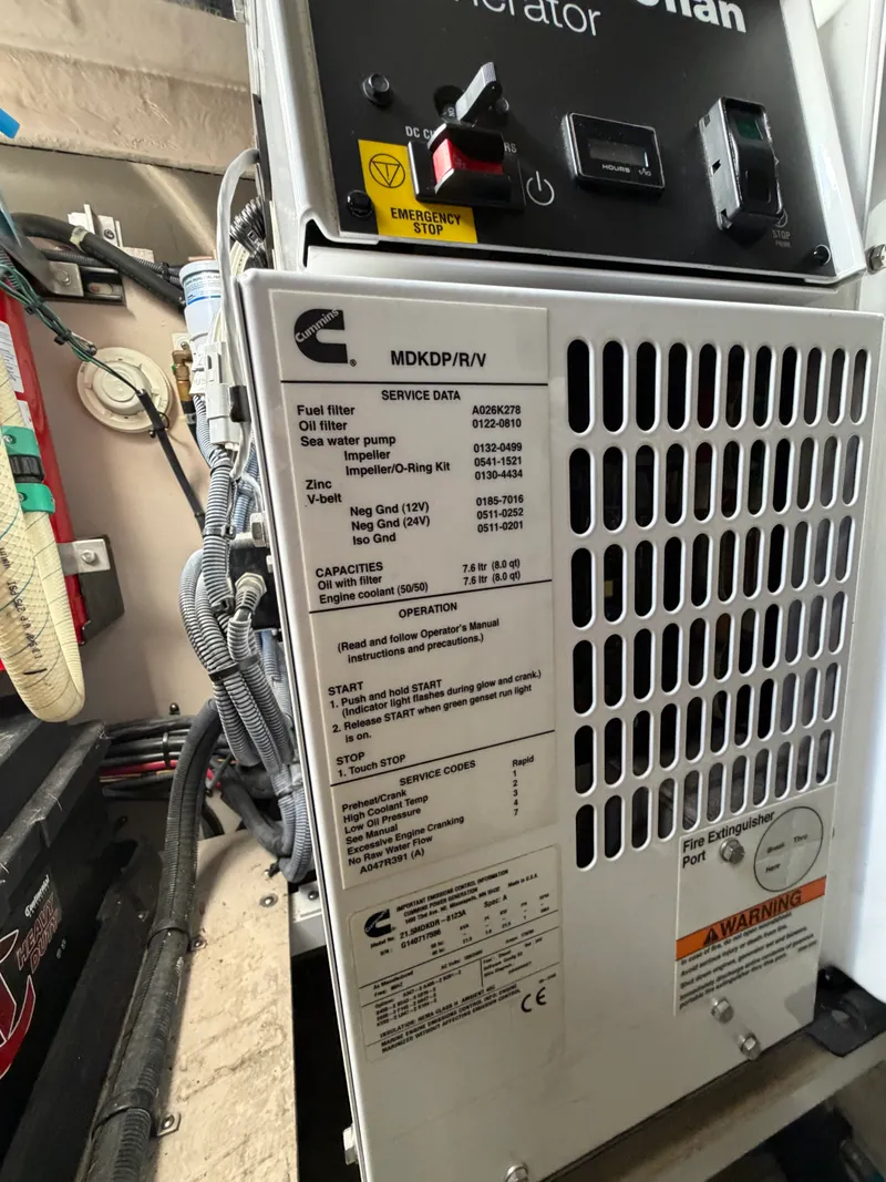 Slide: The Image of Sea Ray SUNDANCER 540 2015 - 42