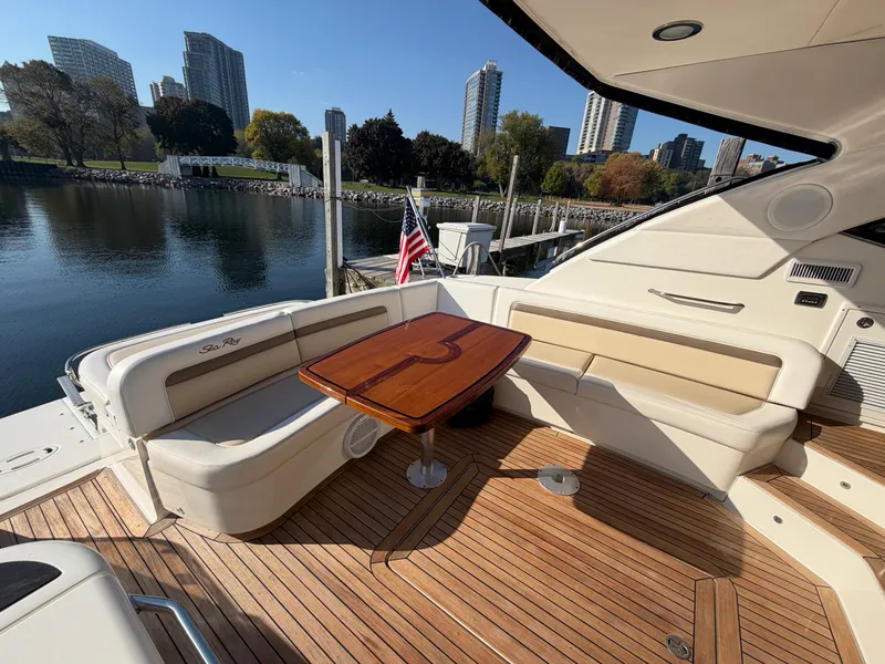Slide: The Image of Sea Ray SUNDANCER 540 2015 - 10