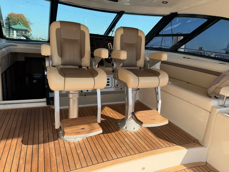 Slide: The Image of Sea Ray SUNDANCER 540 2015 - 15