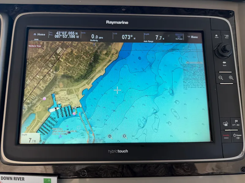Slide: The Image of Sea Ray SUNDANCER 540 2015 - 39