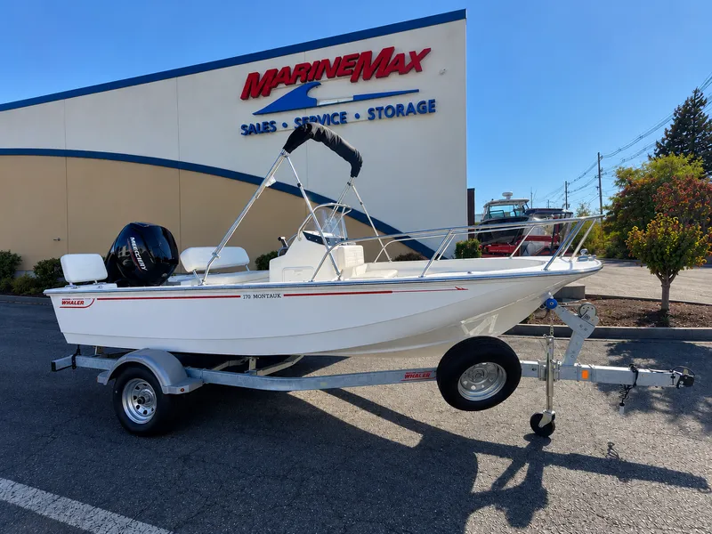 The Image of Boston Whaler 170 Montauk 2027 - 0
