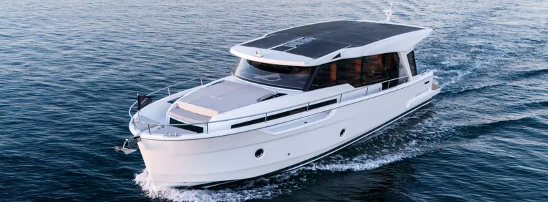 The Image of Greenline 42 Hybrid 2027 - 0