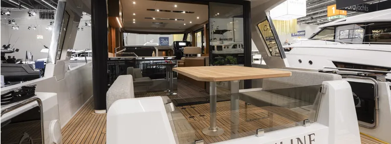 Slide: The Image of Greenline 42 Hybrid 2027 - 3