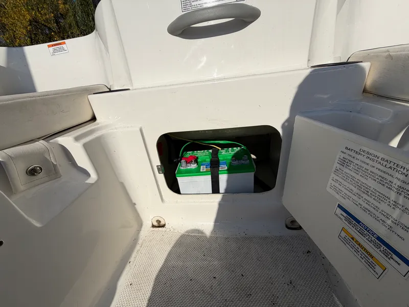 Slide: The Image of Bayliner ELEMENT E18 2021 - 16