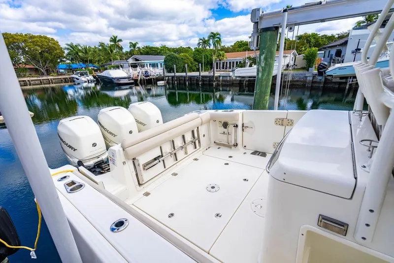 Slide: The Image of Boston Whaler 350 Outrage 2018 - 12