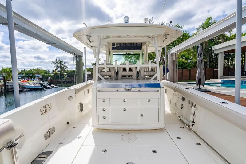 Slide: The Image of Boston Whaler 350 Outrage 2018 - 15