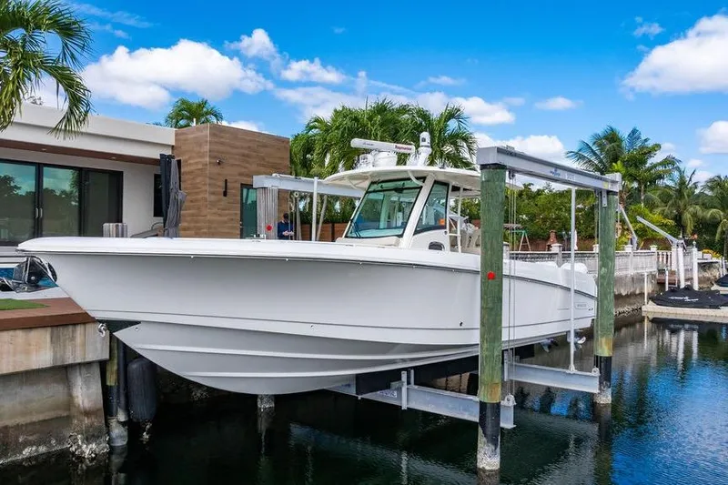 Slide: The Image of Boston Whaler 350 Outrage 2018 - 3
