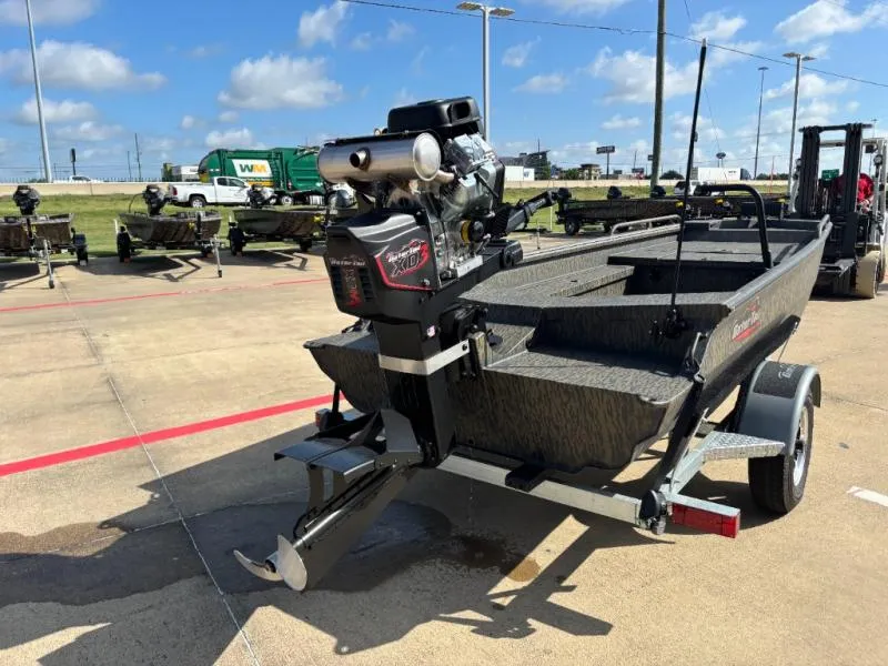 Slide: The Image of Gator-Tail 17/50 Mid-Deck Savage Series 2027 - 5