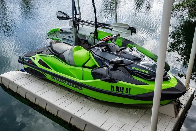Slide: The Image of Sea-Doo RXT-X 300 2020 - 0