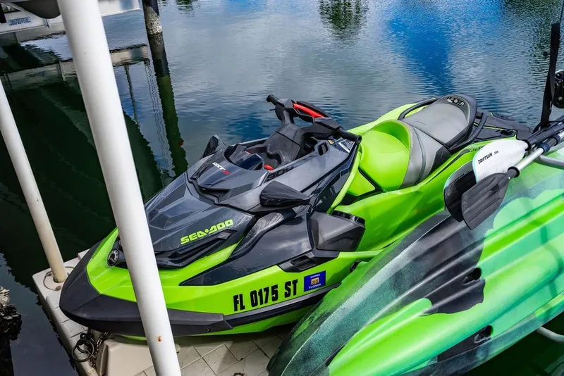 Slide: The Image of Sea-Doo RXT-X 300 2020 - 1