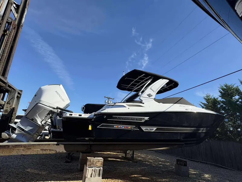 Slide: The Image of Monterey 305SS 2023 - 5