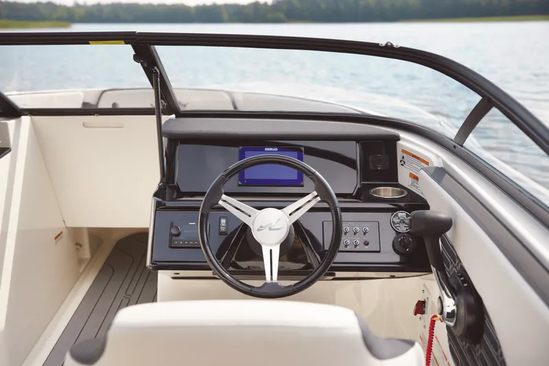 Slide: The Image of Sea Ray SPX 190 Outboard 2027 - 33