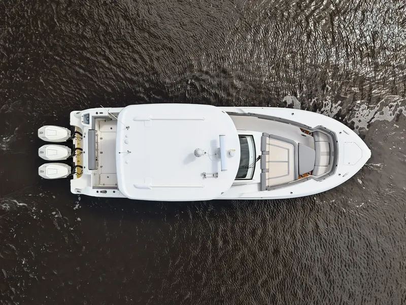 Slide: The Image of Boston Whaler 350 REALM 2025 - 13