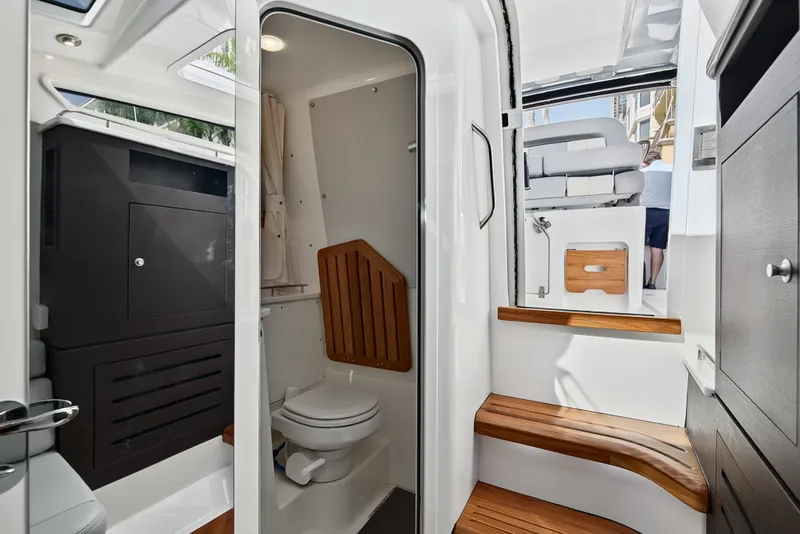 Slide: The Image of Boston Whaler 350 REALM 2025 - 25
