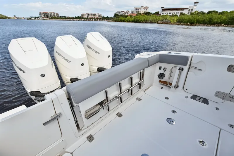 Slide: The Image of Boston Whaler 350 REALM 2025 - 46