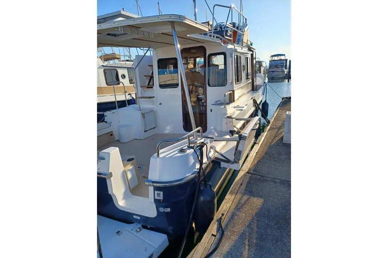 Slide: The Image of Ranger Tug R-31 CB 2018 - 7